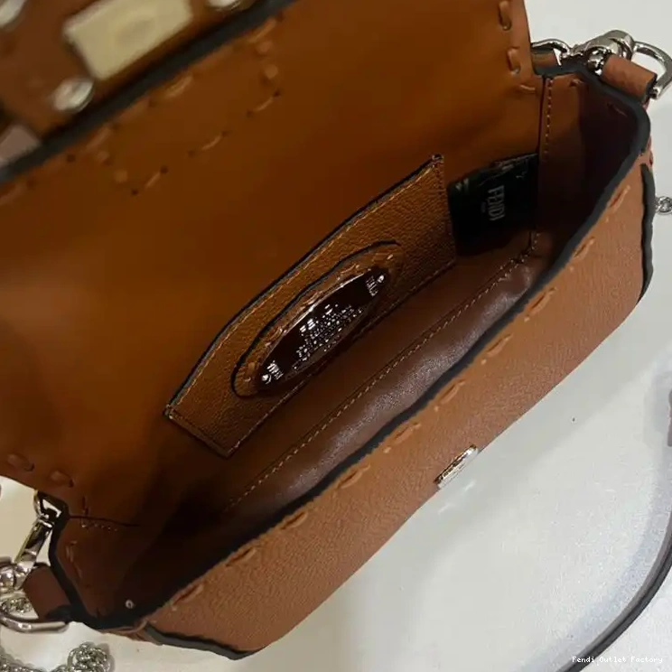 Vintage HOT Fendi Leather Bag Cuoio Mini In Romano Baguette Brown Selleria 0604